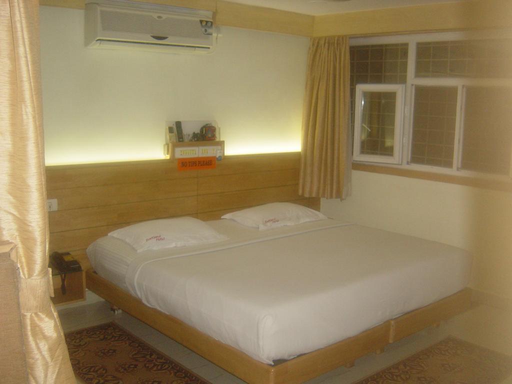 Parklane Hotel Mysore Luaran gambar